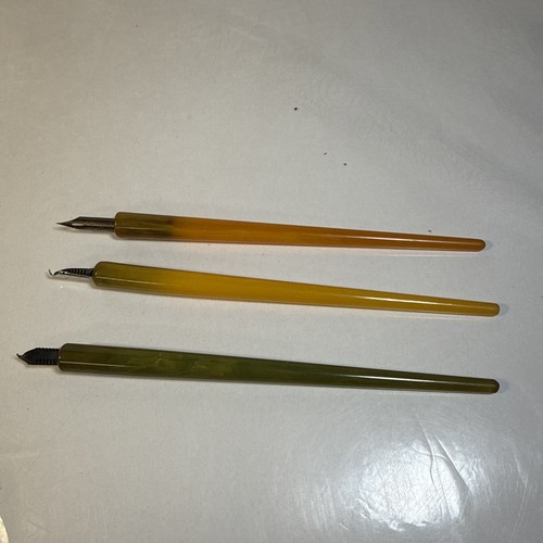 Vintage bakelite fountain pen - vintage,