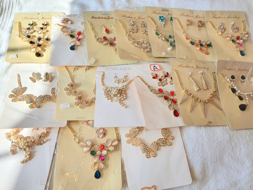 Joblot pcs diamante sets - sets,