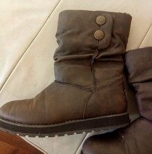 Sketchers Calf Length Boots
