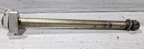 Rear wheel pin bmw 800 - rear,