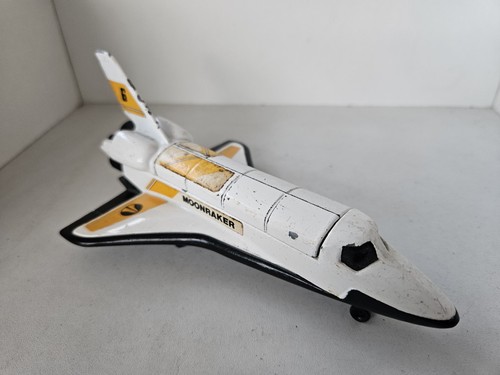 Corgi toys james bond roger - bond,