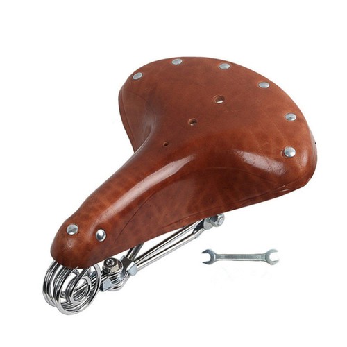 Classic leather saddle