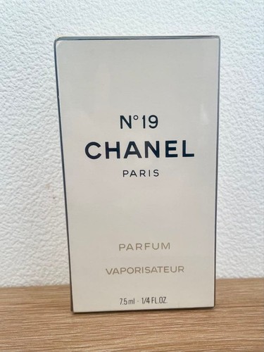 New chanel 19 parfum - new,