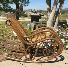 VINTAGE THONET CHILD'S