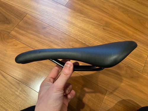 Bicycle saddle black universal - bicycle,