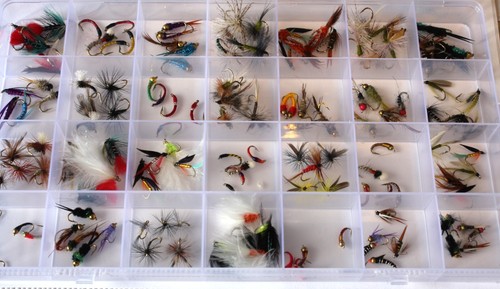 Box 112 flies diawl bach - box,
