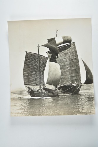 Chinese junk full sail ship - full,