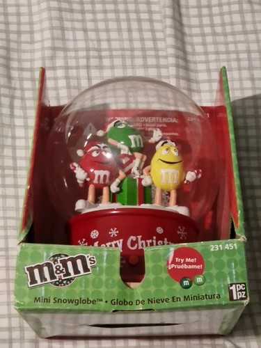 Snowglobe sealed with - m&m,