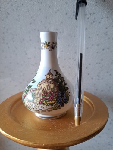 Spode minature vase perfect - vase.,