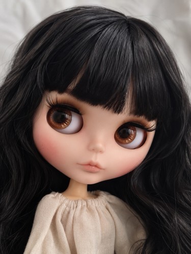 Blythe doll black wavy - 12”,