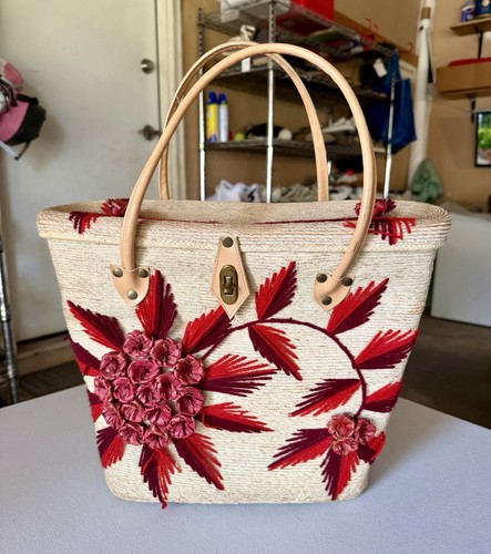Vintage straw handbag tote