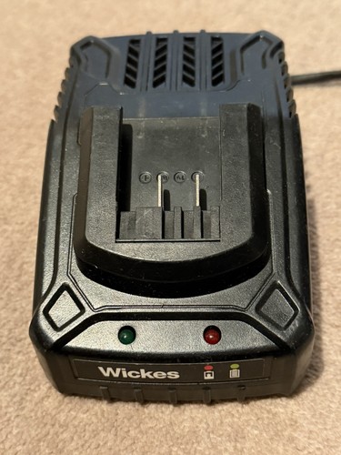 Wickes 1forall 18v - 18v, 2a