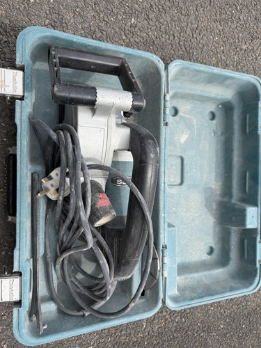 Makita 125mm wall - wall, 240v