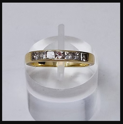 18ct yellow gold princess cut - gold,
