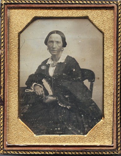Quarter plate dag - dag, woman