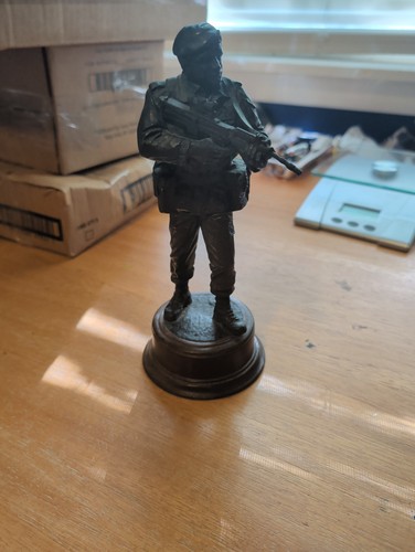 Vtg bronze soldier sculpture - bronze,