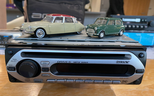 1990 car radio sony - ,