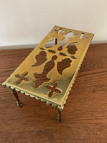 Vintage brass trivet pot stand - brass,