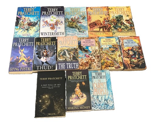 Terry pratchett books bundle - pratchett, x