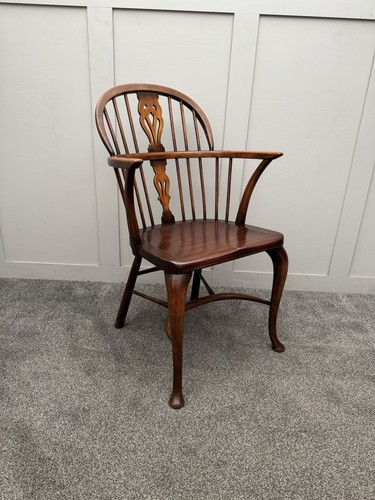 Antique style windsor - style, chair