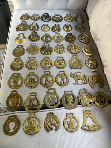 Horse brasses royal - –,