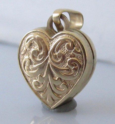 9ct gold locket - -,