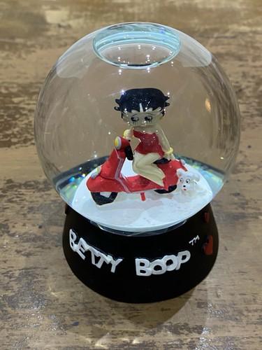 Vintage betty boop snow globe - boop,