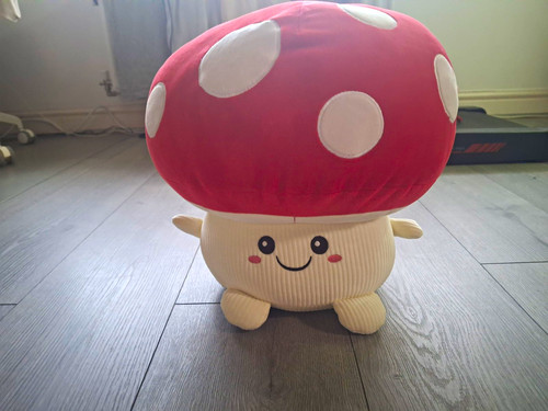 Squishmallows red white - &,