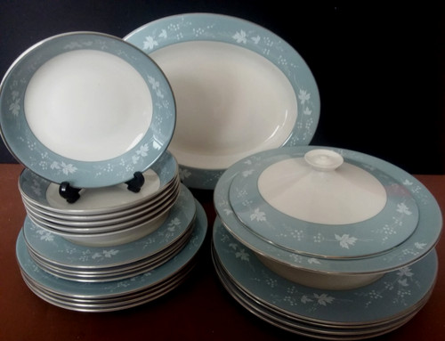 Royal doulton porcelain - royal, dinner