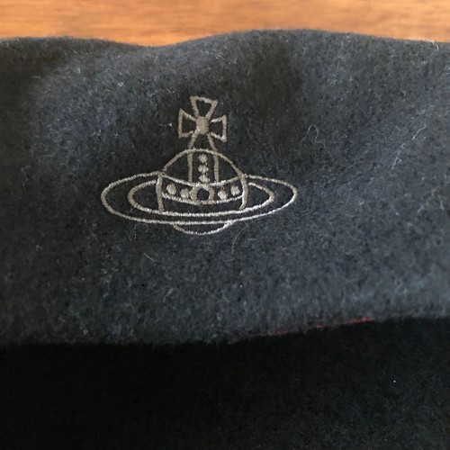 Black wool beret - black,