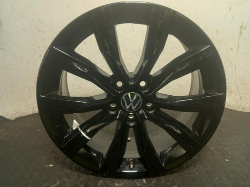 Volkswagen roc alloy wheel - alloy,