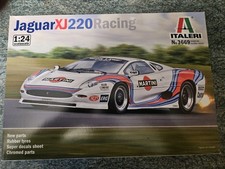 Italeri 1/24 Jaguar XJ 220