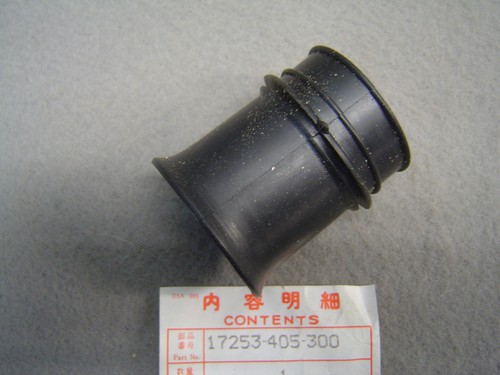 Air duct between carb - carb, and