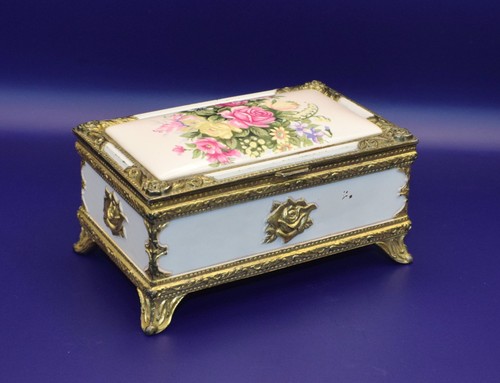 Vintage jewelry trinket box - vintage,