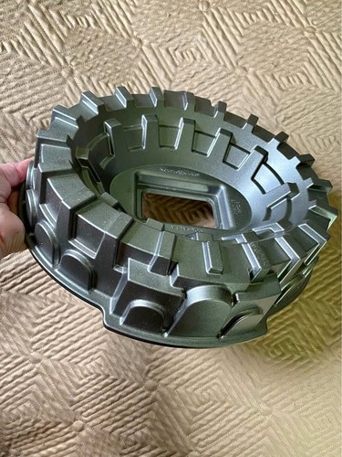 Nordic ware sports arena bundt - nordic,