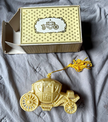 Avon carriage pomander scented - avon,