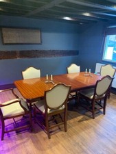 Beresford & Hicks 6-8 seater