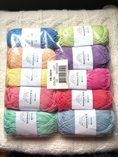 10 balls x 50g Hobbii 