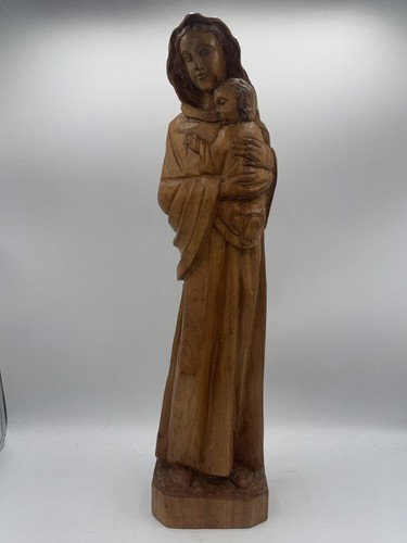 Hand carved wooden madonna - hand,