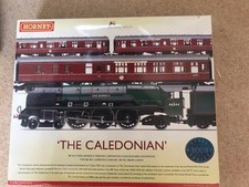 HORNBY R2306 THE CALEDONIAN TRAIN PACK - King George VI + 3 Coaches