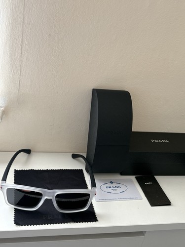 White frame black lens prada - frame/black,