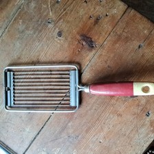 Vintage Skyline Tomato Slicer