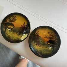 VINTAGE HAND PAINTED SMF 9.5 Cm SCHRAMBERG MAJOLIKA HANDGEMALT PLATES SET Of 2.