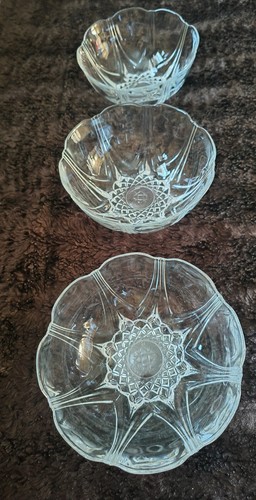 Medium sized glass sundae - 3,