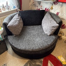 Swivel Cuddle Chair Excellent