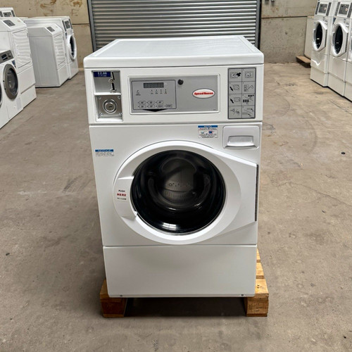 Commercial washing machine