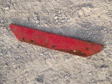 1) Universal plow 475197 MF