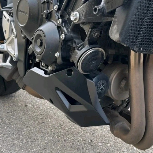 Lower belly pan protection - lower,