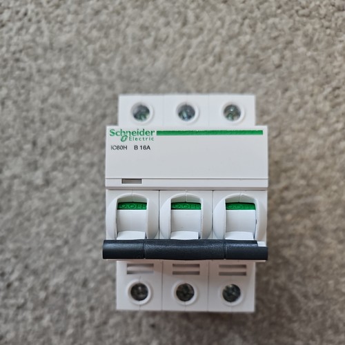 Schneider mcb amp - 16, acti9