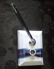 WHITE Satin Pen & Holder Set
